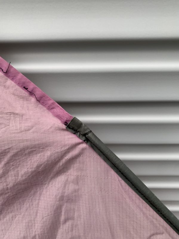 leading edge rod on purple delta kite